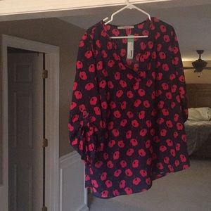 Hawthorn split neck print blouse